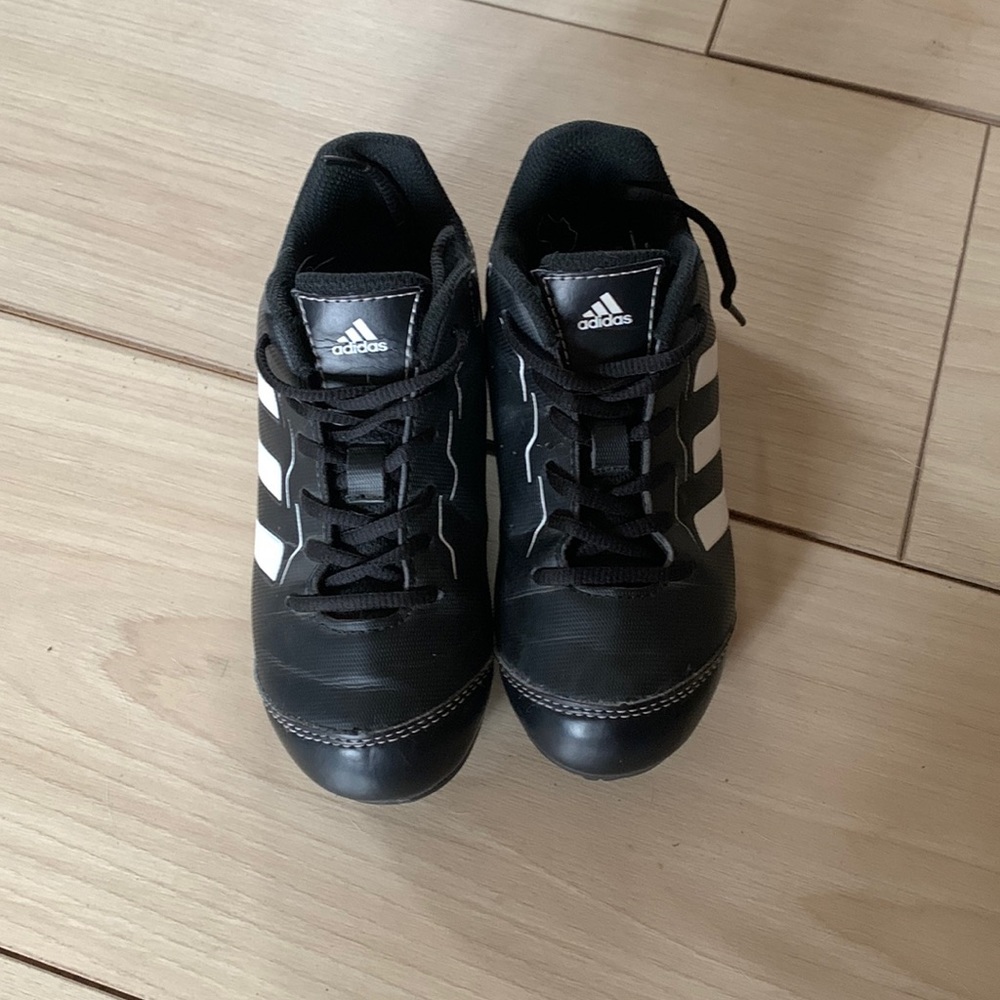 Little boy baseball cleats size 13